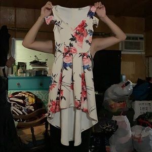 I’m selling a floral dress
